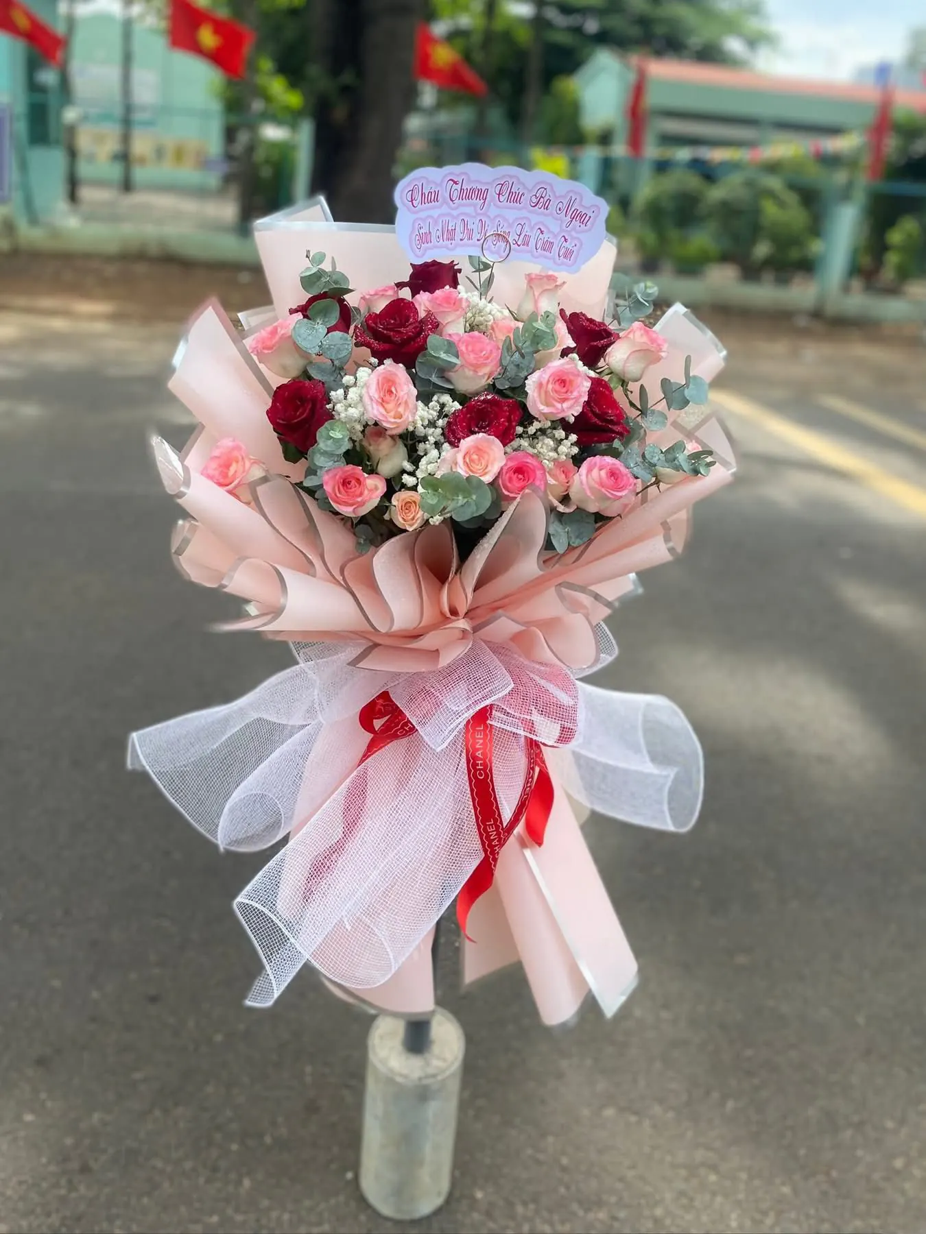 Ảnh 6 của Bó Hoa Hình Trái Tim Hồng Trắng & Hoa Baby & Hồng - Sinh Nhật