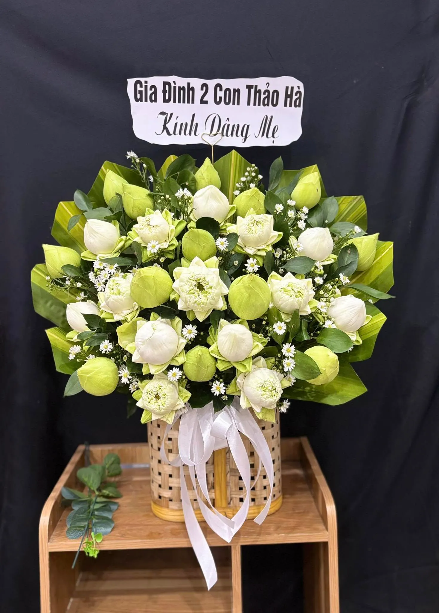 Ảnh 7 của Giỏ Hoa Cẩm Tú Cầu & Sen Trắng & Sen - Hoa Tươi