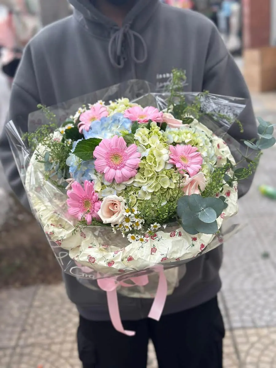Bó Hoa Hồng Phấn & Cẩm Tú Cầu Xanh & Cẩm Tú Cầu - Hoa Tươi
