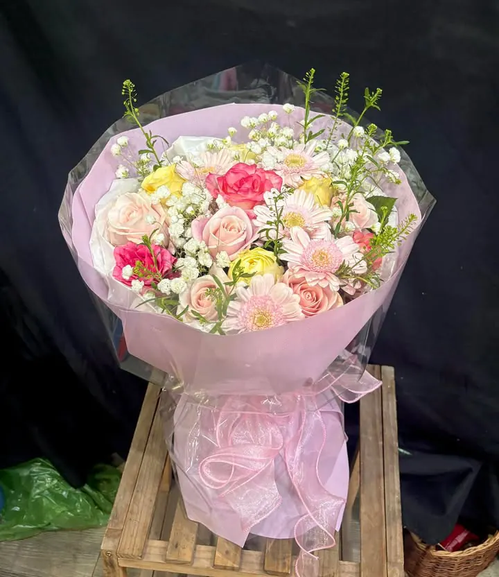 Ảnh 6 của Bó Hoa Hồng Trắng & Hồng Phấn & Cúc Hồng - Hoa Tươi