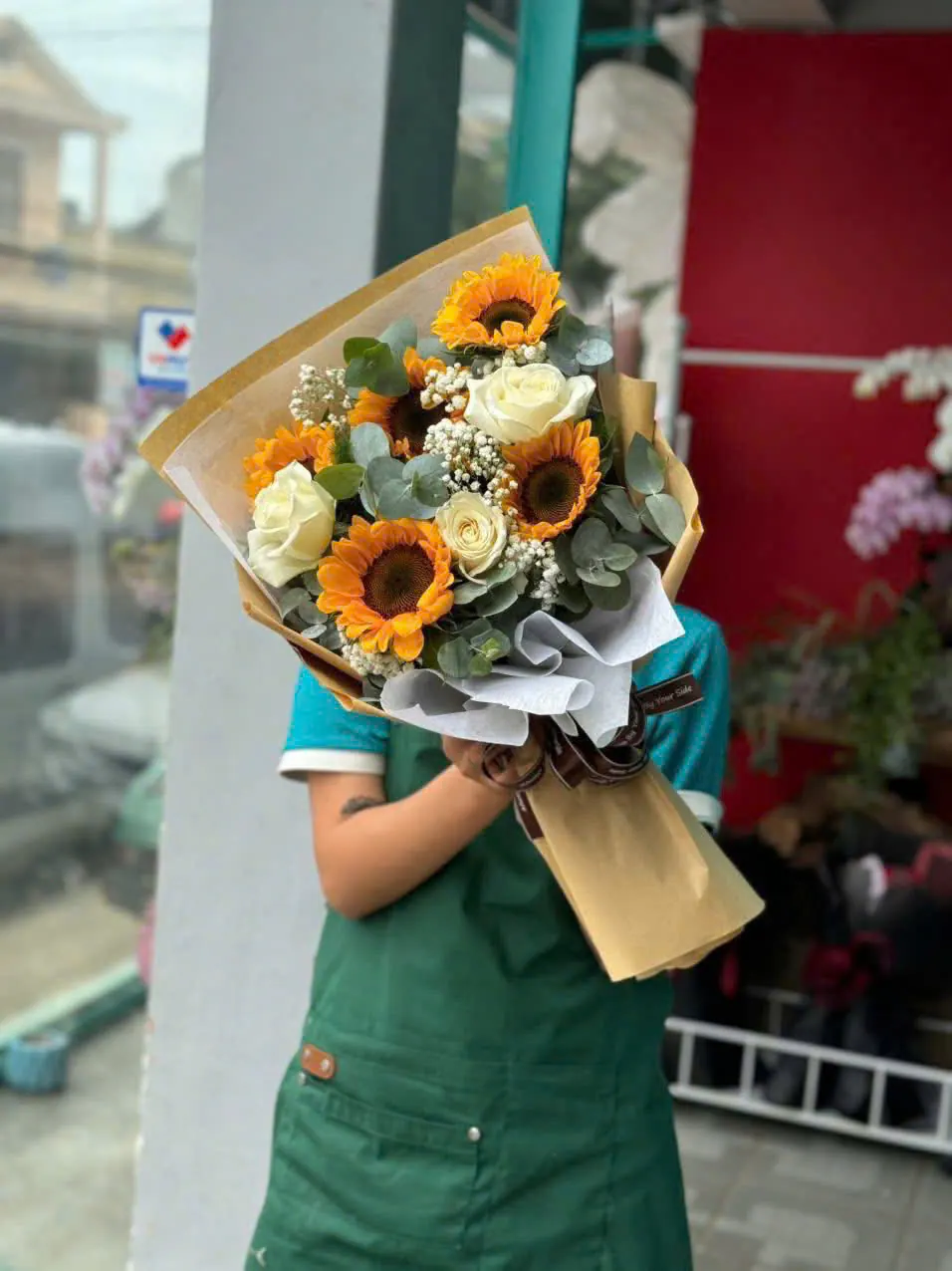 Ảnh 10 của Bó Hoa Hoa Baby & Hướng Dương & Bạch Đàn - Hoa Tươi