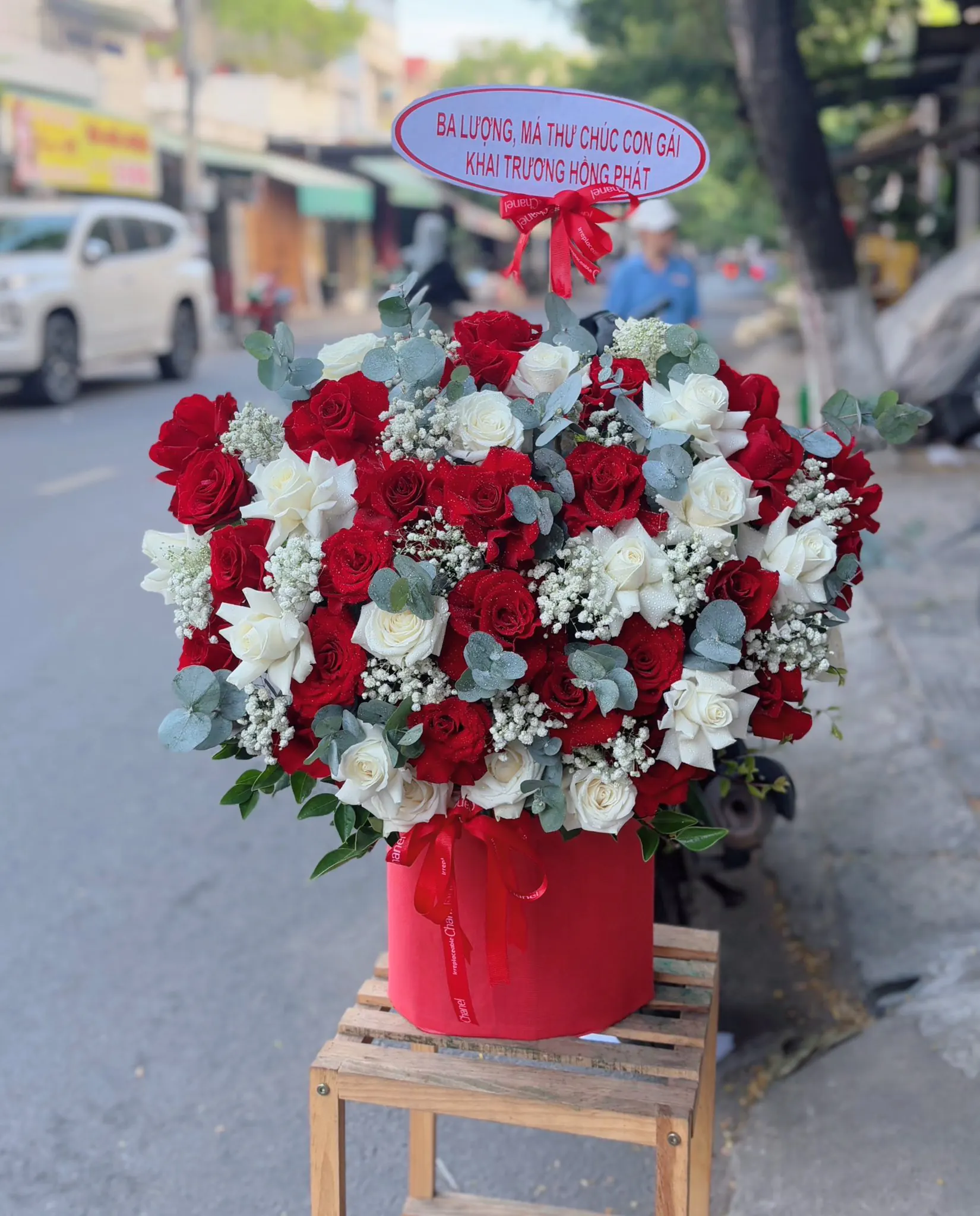Ảnh 8 của Hộp Hoa Hồng Đỏ & Hồng Phấn & Hồng - Khai Trương