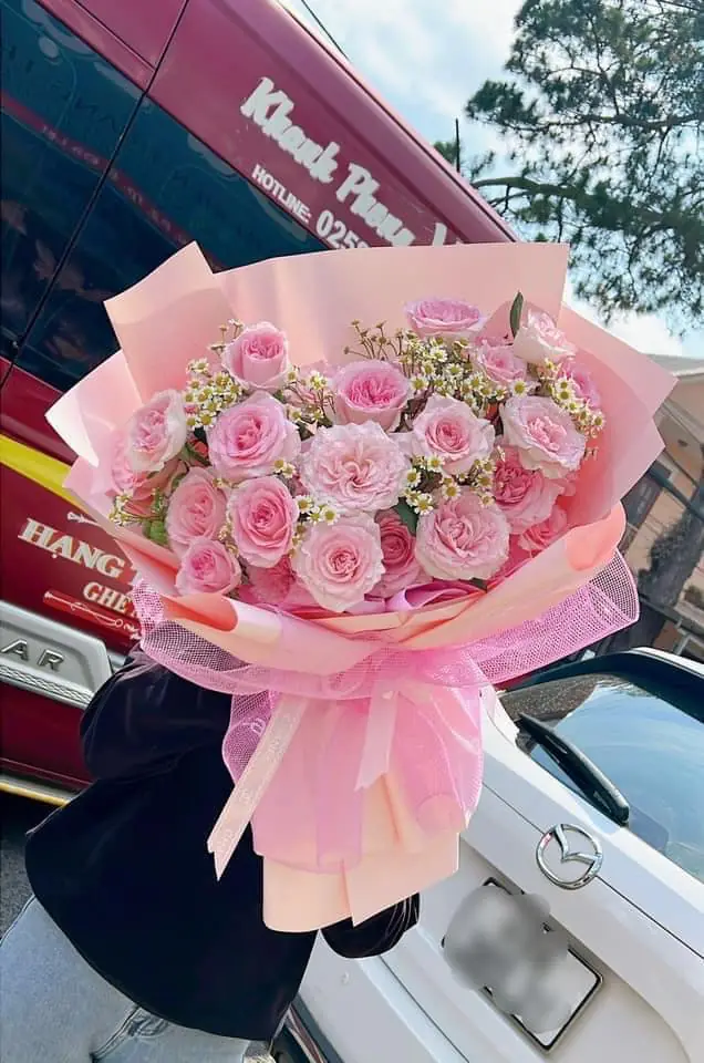 Ảnh 8 của Bó Hoa Hồng & Bạch Đàn - Valentine