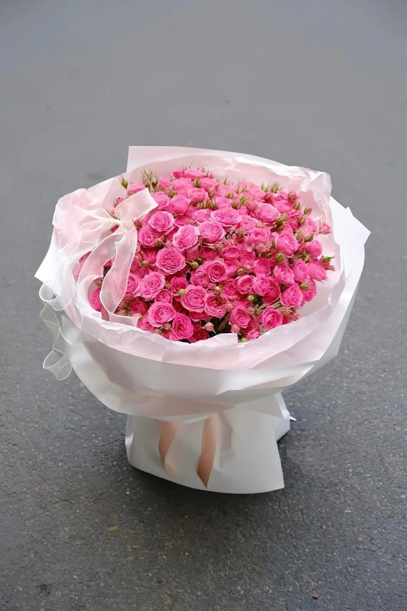 Ảnh 3 của Bó Hoa Hình Trái Tim Hồng - Valentine