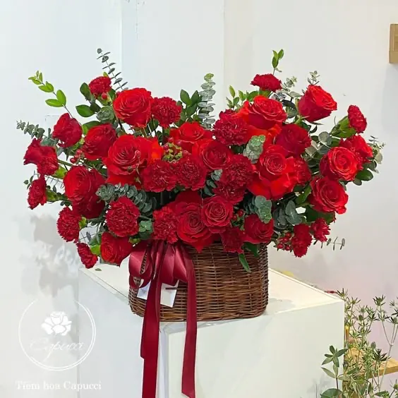 Ảnh 2 của Giỏ Hoa Bạch Đàn - Valentine