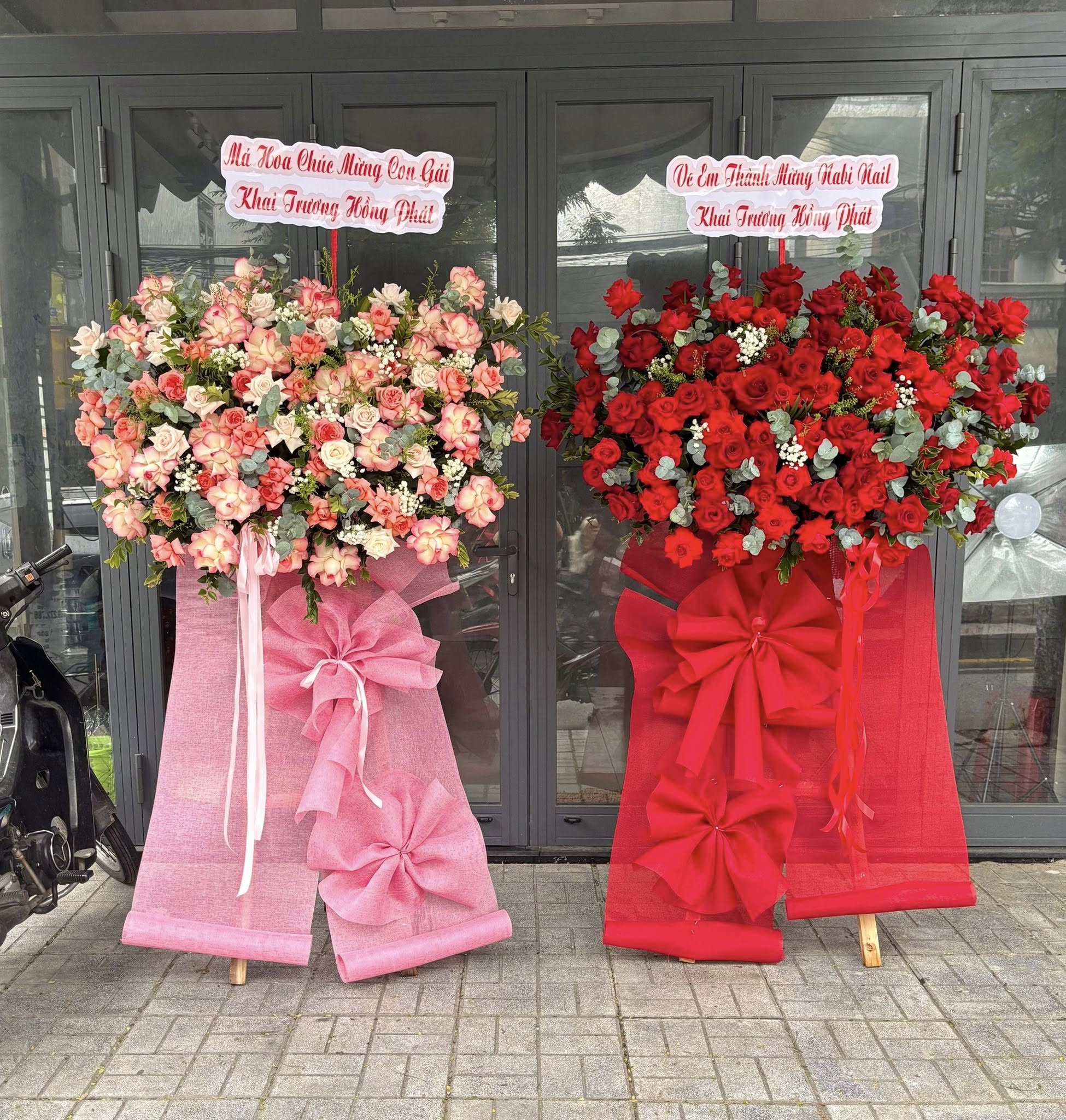 Bộ Đôi Kệ Hoa Khai Trương Tài Lộc