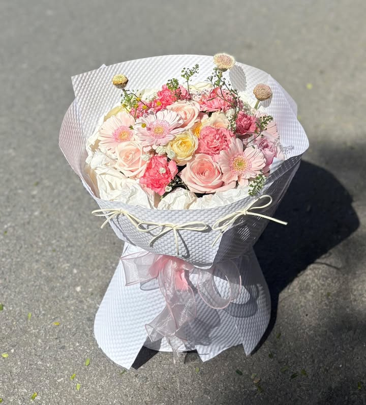 Bó Hoa Sweet Lady - Mix Hồng & Cẩm Chướng